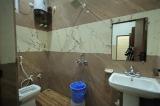 Shri Bankey Bihari Home Stay - Vrindāvan - 5