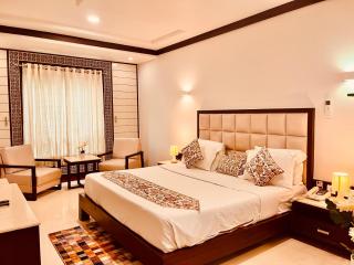 Rohan House - - 2