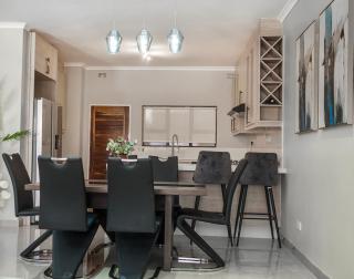 Luxurious home away from home - 5