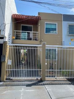 Casa de 3 quartos mobiliada para a COP 30, 10 min de carro do Hangar, limpeza incluso na diária - Belém - 0