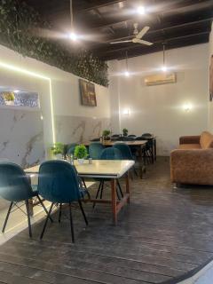 Hotel Taksh inn HHR, Karol Bagh, Metro Station - New Delhi - 5