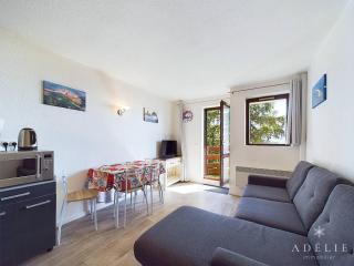 Studio refait à neuf avec balcon, garage et accès direct aux pistes, proche commerces et services - FR-1-398-623 - Montvalezan - 8
