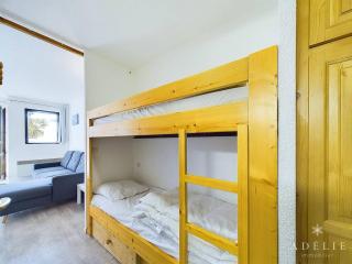 Studio refait à neuf avec balcon, garage et accès direct aux pistes, proche commerces et services - FR-1-398-623 - Montvalezan - 5