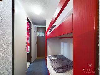 Studio mezzanine pour 4, à 50m des pistes, balcon, proche commerces, équipements complets - FR-1-398-580 - 2