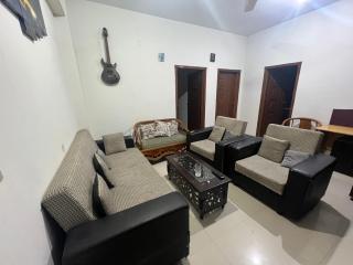 Central City Holiday 2BHK E11 family - Islamabad - 4