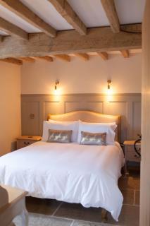 Owls Nook Barn, Luxury Barn with Hot Tub & Sauna - Sandford - 2