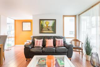 Bright, spacious city centre apt - 5