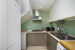 WHome Campo de Ourique 1BR Duplex with AC - Lissabon - 4