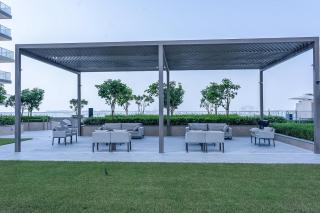 Serene Sea View Unit in Iconic Emaar Beachfront - 5