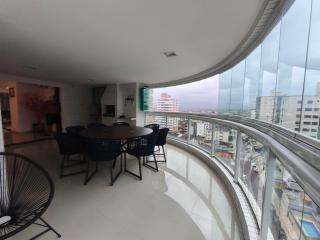 Apto de 180m vista mar, com 03 suites equipadas com ar condicionado, tvs e sacada, varanda gourmet e 02 vagas de garagem cobertas, a 50 metros da praia Tupi - Praia Grande - 4