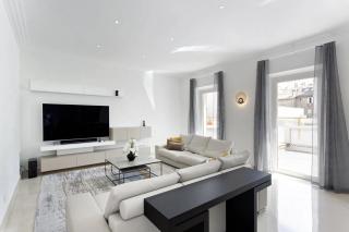 REF 1208 - Cannes - 5mins to Palais des Festivals - 0