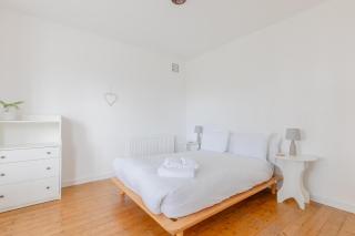 Spacious 3BD Flat w Garden Near Clapham Common - Londra - 0