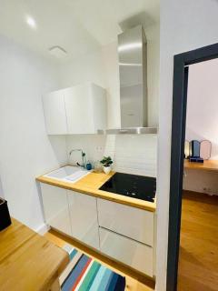 Beaux T2 et T3 climatisés dans le triangle d'or - 1