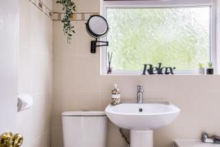 Beautiful house, sleeps 8 - Coventry - 9