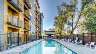 Landing at VIA Apartments - Studio in Downtown South Salt Lake - Salt Lake City - 3