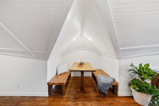 The Hidden Hideaway on College - Macon - 5
