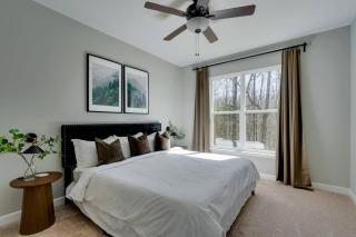 Cottage with 3 King Beds, 3 min to Marina, Fire Pit - Estill Springs - 1