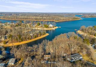Lucky Dozen Lakehouse - 1