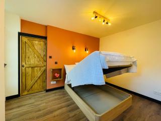 Gite with shared pool at Chateau de Bruges - 4