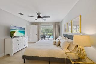 Cape Coral Home with Huge Heated Pool & Lanai - 4