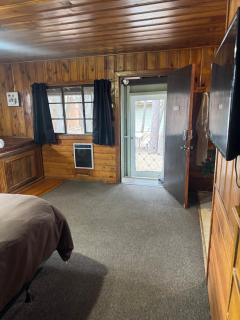 Hidden Rest Cabins and Resort - Lake of the Woods - 4
