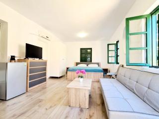 The 4th Old Town Suites - Rodes - 3