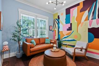 Renovated Dog Friendly Duplex Near Food & Fun Fully Fenced Yard and Private Parking - Savannah - 1