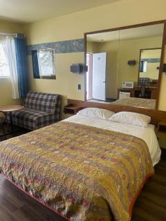 Motel R-100 - 2