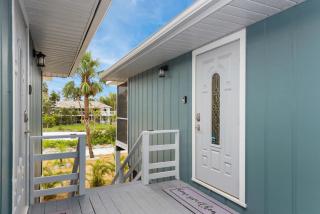 Beach Bungalow by Sun Palace Vacations - Fort Myers Beach - 5