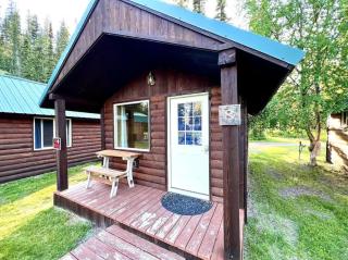 Triple G’s Resort - Cabin 8 - Pinnacle - 0