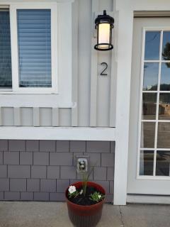 2 bdrm, Walking distance to all - 7