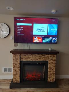 2 bdrm, Walking distance to all - 6