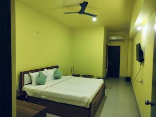 Hotel Golden Buddha Inn Bodhgaya - Bodh Gaya - 6