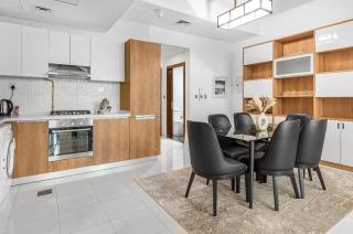 Trendy Fully Equipped Beautiful Apartment for Four near to Metro - 2