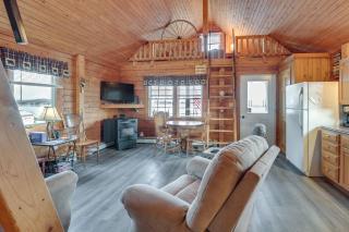 All-Season Long Lake Base Camp! Family Cabin - 9