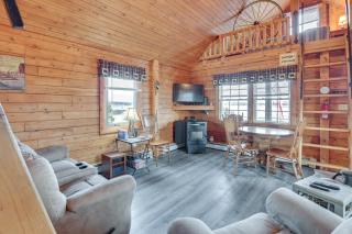 All-Season Long Lake Base Camp! Family Cabin - 5