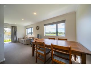 Cosy Lakeside - Manapouri Holiday Home - Manapouri - 6