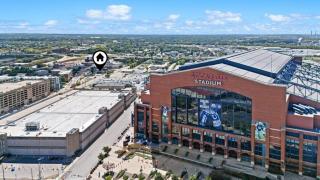 Indy Stadium Villa 711 T - 5