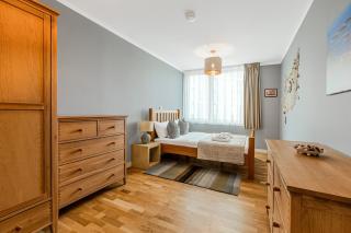 New Listing! 2BR with balcony in Stratford, 3min DLR - Londra - 9