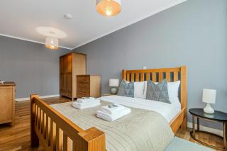 New Listing! 2BR with balcony in Stratford, 3min DLR - Londra - 8