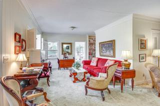 Central and Ornate Sewanee Home with Screened-In Porch - Sewanee - 8