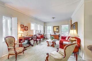 Central and Ornate Sewanee Home with Screened-In Porch - Sewanee - 7