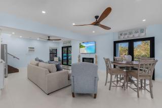 Newly Remodeled Five Bedroom Pool Home - Fort Myers Beach - 7