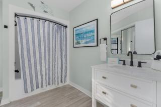 Newly Remodeled Five Bedroom Pool Home - Fort Myers Beach - 2