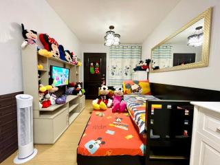 Staycation with Mickey & Minnie One Oasis Condominium - Manila - 0