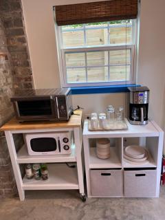 Adorable Artsy Apartment - New Orleans - 3