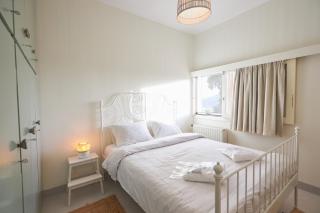 Camara Athens Riviera Home - Aghia Marina - 1
