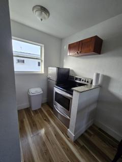 Cozy Place Near Design District - 4 - 1