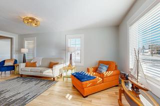 Walk to Downtown and Beach! Water-View Home - 8