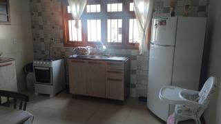 Casa até 6 pessoas, 4 colchoes, 1 cama queen, 2 banheiros - 2